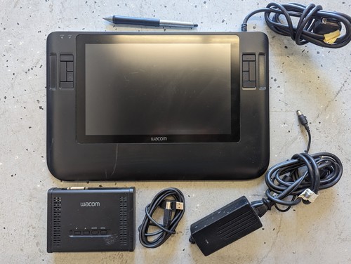 Wacom dtz 1200w cintiq display - wacom,