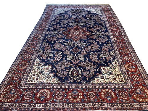 Vendita magazzino elegante
