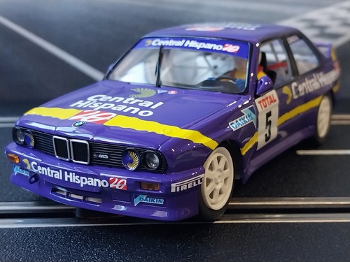 Nuovo con scatola - 1:32, bmw