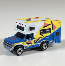 Vintage 1989 Galoob Micro Machines Chevy Camper Pickup Camion Neon Beach f5