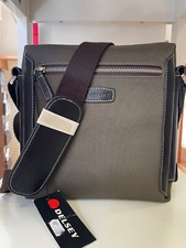 BORSELLO UOMO TESSUTO E PELLE REGALO DELSEY CON TRACOLLA REGOLABILE