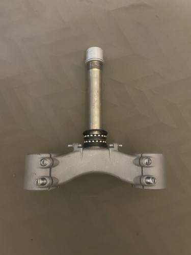 Piastra sterzo inferiore - di,