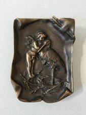 Vecchio posacenere in bronzo -