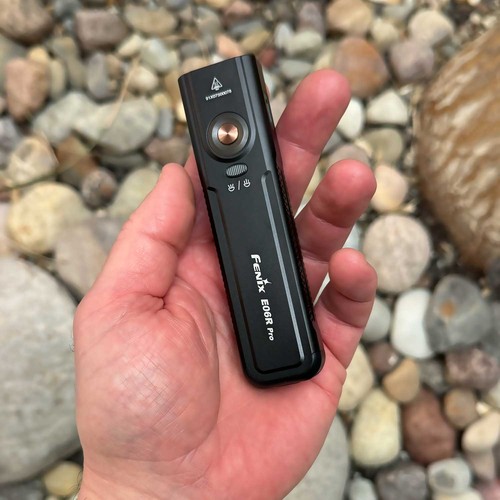 Fenix e06r pro nero - -, torcia