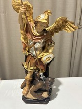 Statua San Michele Legno Val