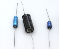 Kit Condensatori elettrolitici assiali. 4 valori (200pz) 47 a 1000 µF. KIT068A