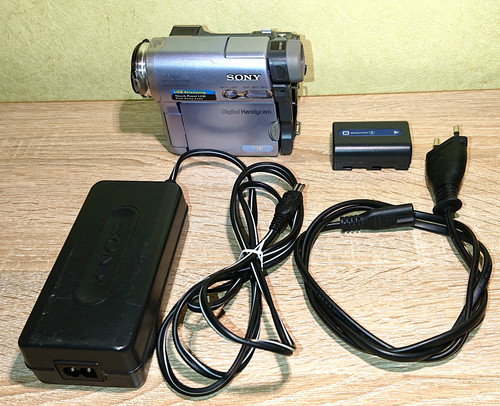 Sony dcr trv - dcr, testato