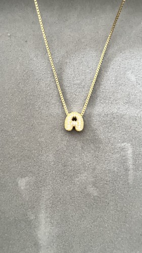 Collana con iniziale - con,