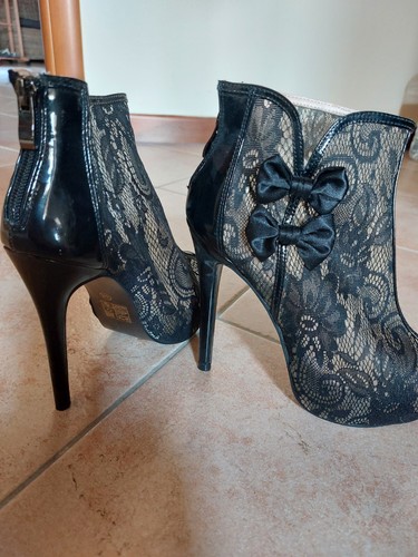 Scarpe nere tacco - alto, a