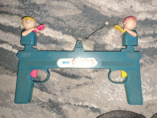 Mini pistola ping pong