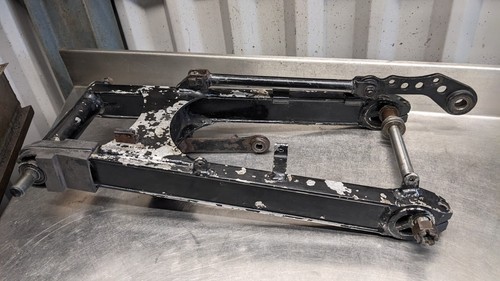 Kawasaki gpz1100 swingarm - gpz1100,
