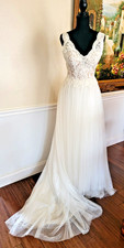 PRONOVIAS Barcelona Size 04 US