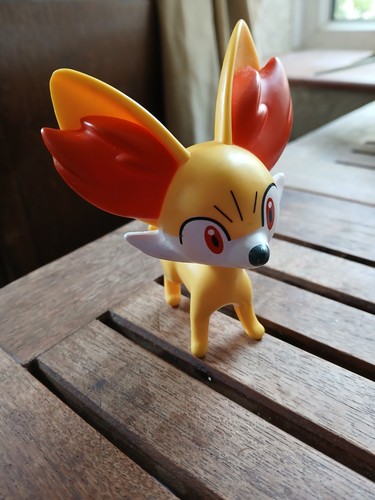 Figurine pokemon fennekin - figurine,