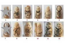 Vecchi netsuke katabori in osso bovino, dipinti a colori e firmati