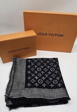 Louis Vuitton Chale - Monogram