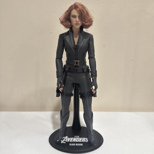 Hot toys the avengers vedova - ,