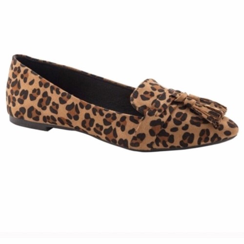 Singola scarpa piatta - scarpa,