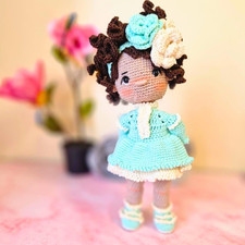 Bambola bambina fatta a mano