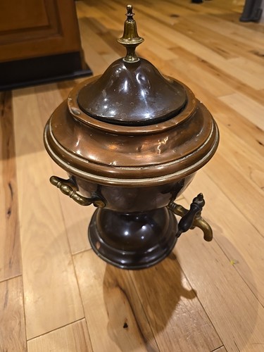 Antico bollitore decorativo