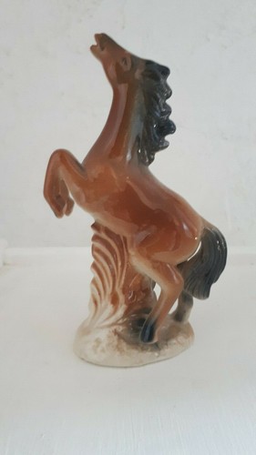 Figure cheval cabré en - cheval,