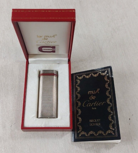 Ancien briquet must - must,, "grain