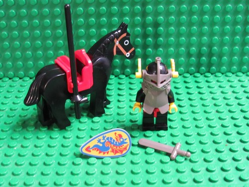Lego castle minifigure - lego,