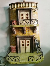 tegola in legno decorata a