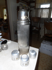 Vintage UNIVERSAL THERMOS 13
