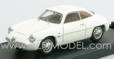 Alfa Romeo Giulietta SZ street