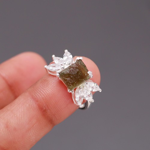 Anello ottagonale moldavite
