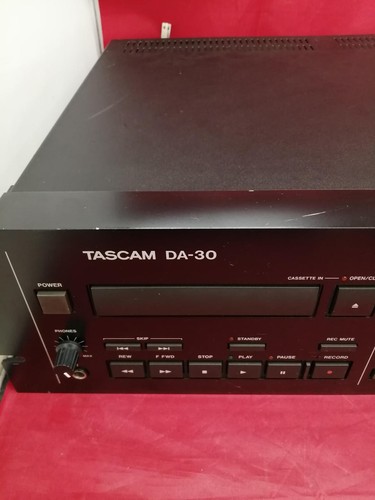 Tascam dat deck recorder - da-30,