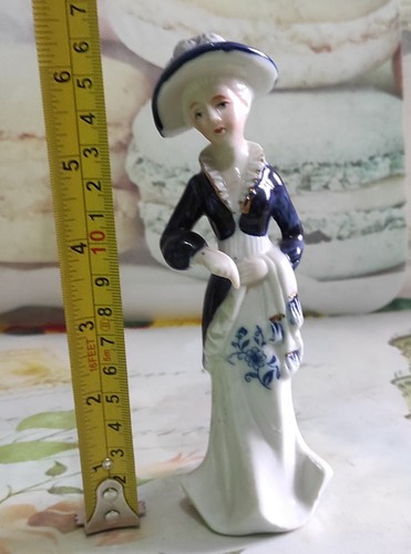 Statuina porcellana