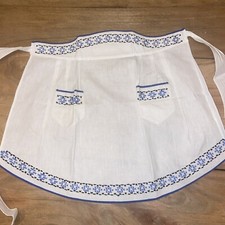 Meraviglioso Grembiule Ricami Di Fiori Blu In Punto Croce Fatti A Mano