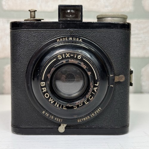 Antica macchina fotografica