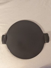 Emile Henry Pietra per pizza in gres fiamma nera 14,4 pollici Francia