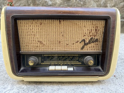 Radio vintage jolie - radio,