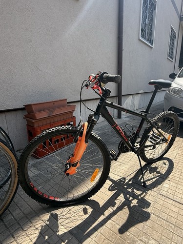 Twin mountain bike - b’twin,