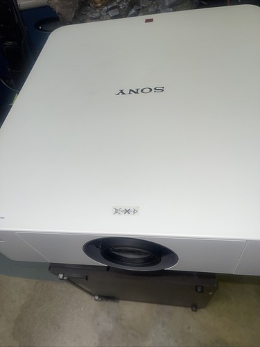 Sony vpl laser projector - vpl-fe,