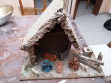Natività con capanna in legno