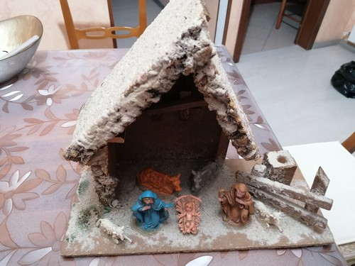 Natività con capanna - in, legno