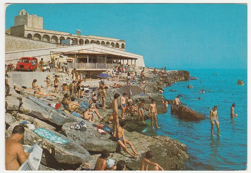 Trani scogliera con - la,