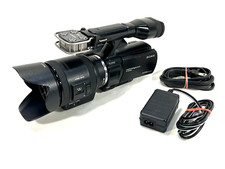 SONY NEX-VG30H con obiettivo E PZ 18-200mm F3.5-6.3 OSS e caricatore *Funziona ma LEGGI*