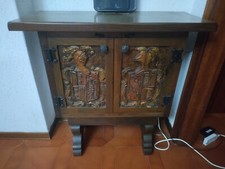 Coppia di mobiletti in stile