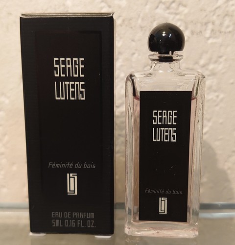 Feminite bois boite noire - du,