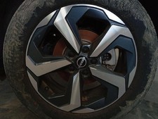 235 55 18 cerchi NISSAN