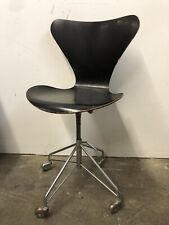 Fritz Hansen 3117 sedia a legna Arne Jacobsen sedia design vintage 1960 circa