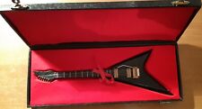 Strumenti Musicali in Miniatura CHITARRA ELETTRICA  FRECCIA con custodia 