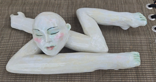 Insolita testa scultura corpo - scultura,