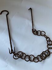 Antica catena con ganci per
