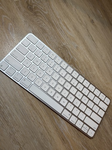 Apple magic keyboard - apple, usb-c